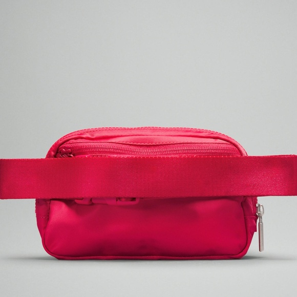 Lululemon Everywhere Belt Bag 1L Cherry Mist - Picture 3 of 6